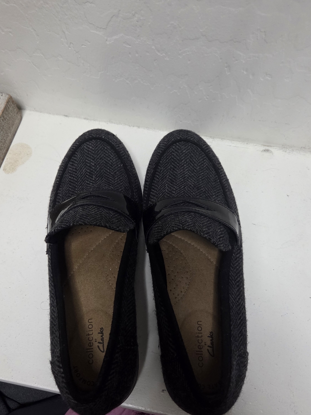 Clarks Women’s Charcoal Herringbone Flats with Black Patent Strap - Picture 5 of 11